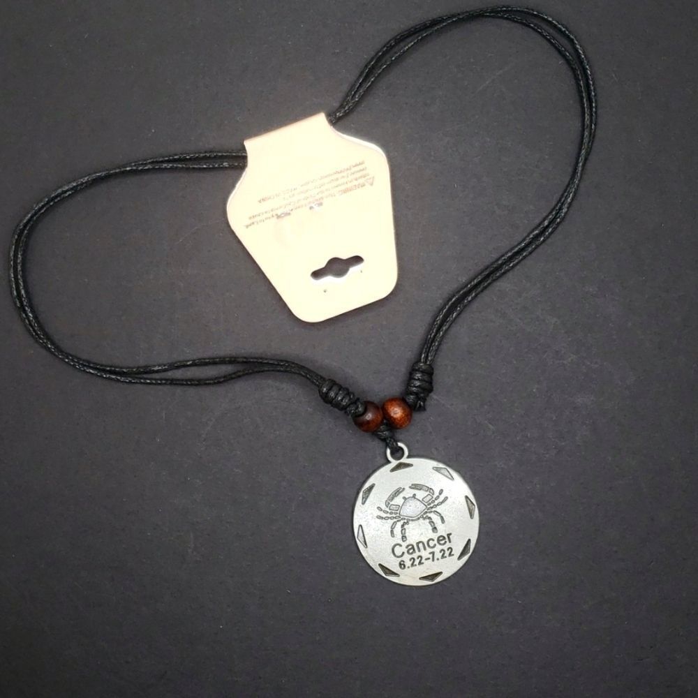 𝅺cancer crab Zodiac sign necklace